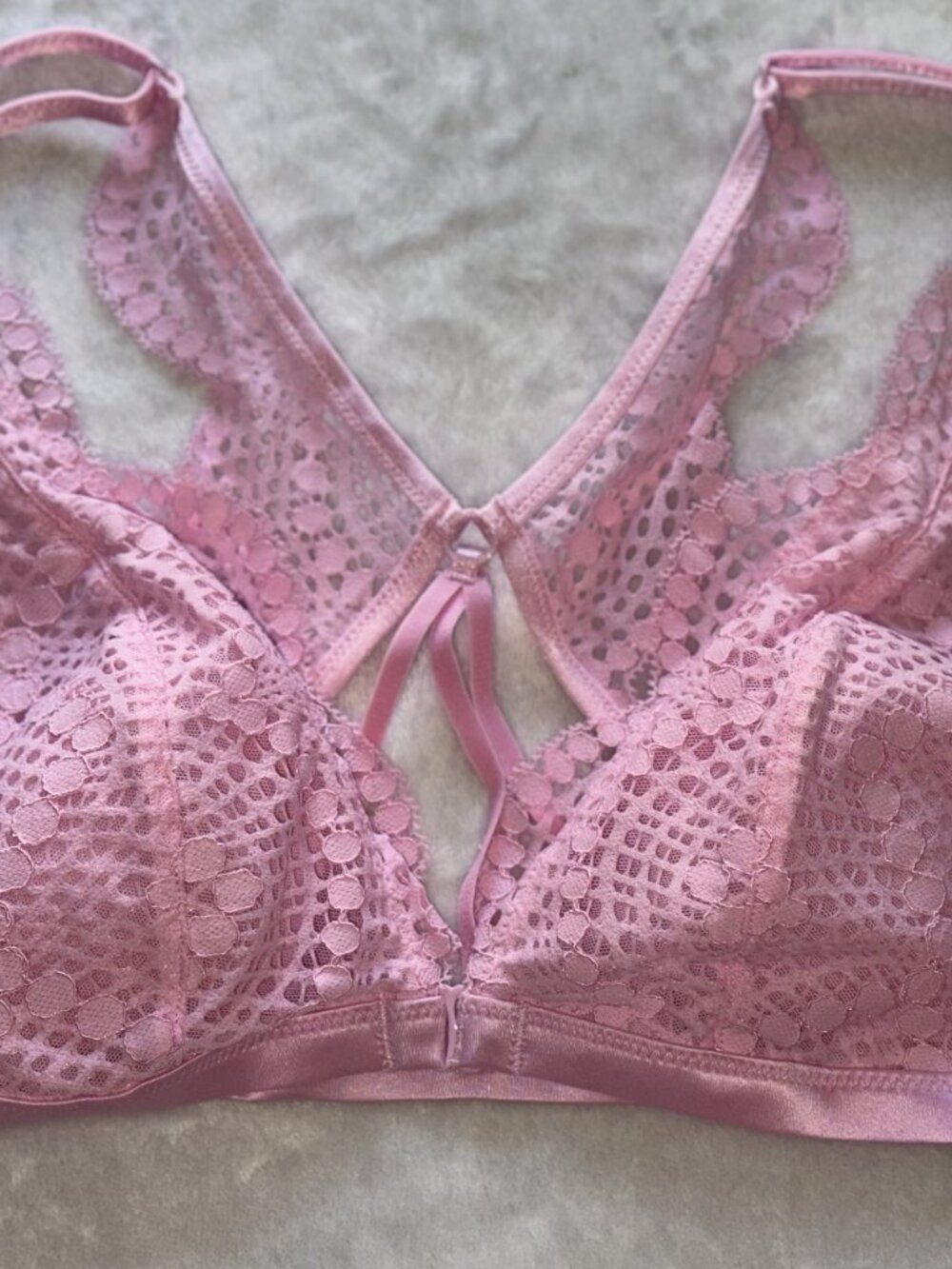 Victoria's Secret Front-Close Lace Racerback Wireless Bralette - Light Pink